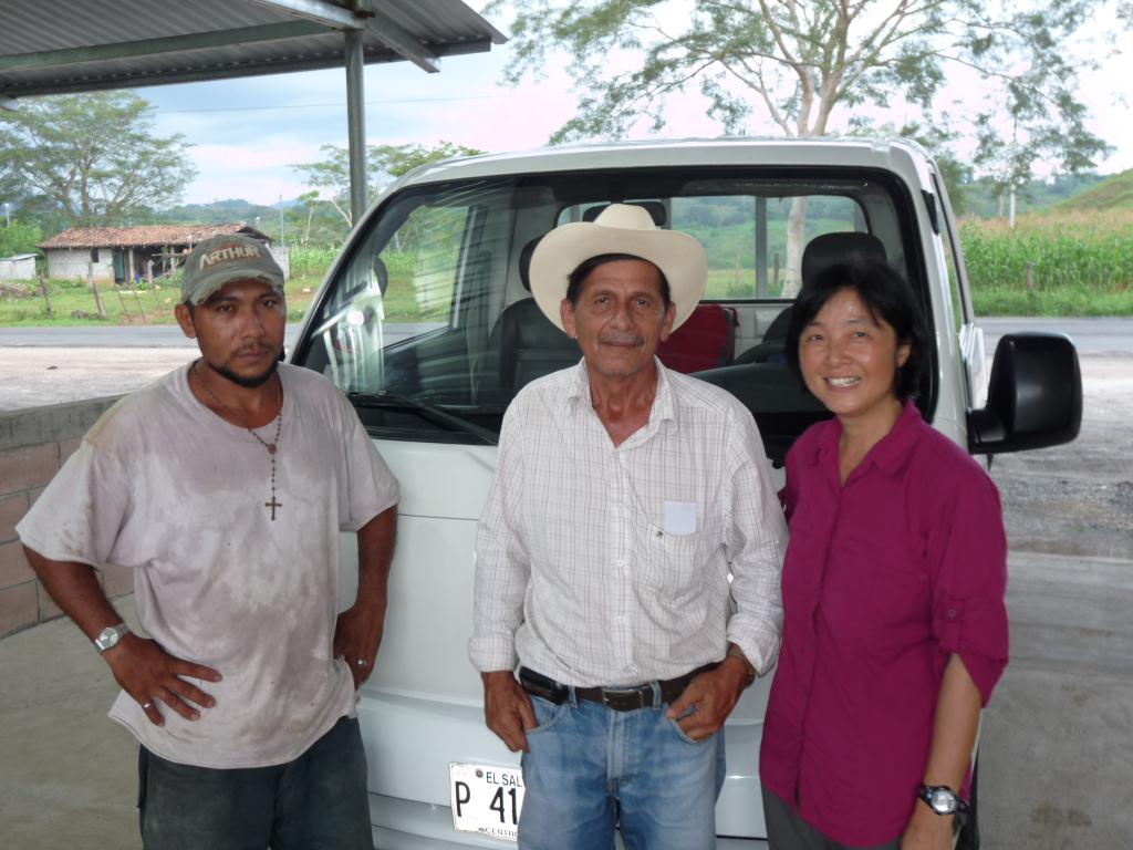 El Salvador: Camping at the Fuel Station