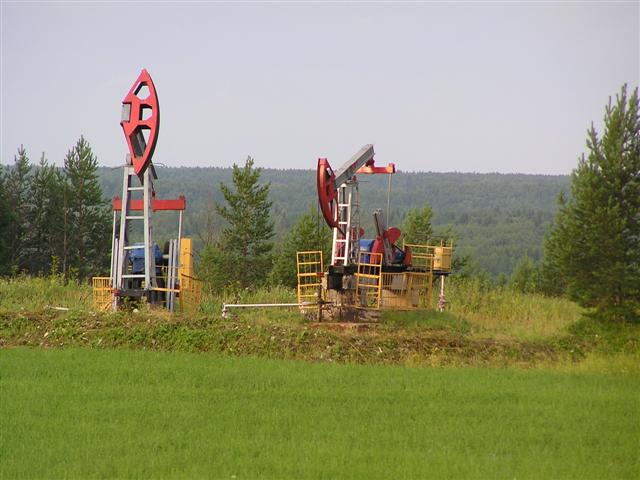 Russia: Hundreds of Oil Wells